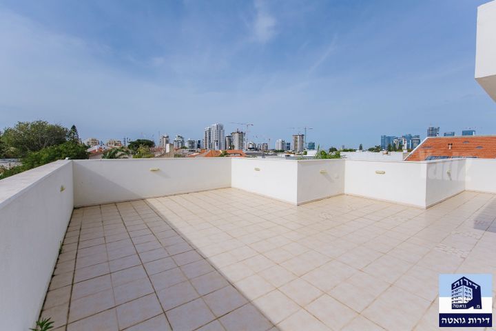 Petah Tikva, Israel 6