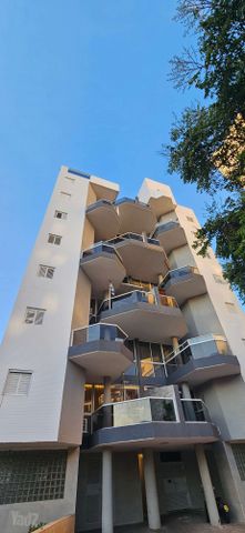Holon, Israel 2