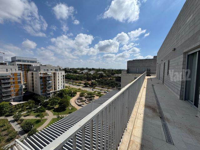 Herzliya, Israel 11
