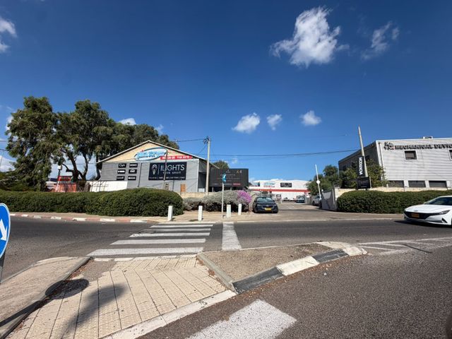 העמלים 