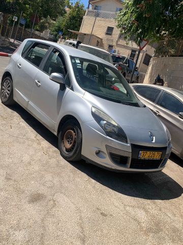 מודעת רכב רנו סניק