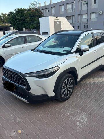 מודעת רכב טויוטה קורולה קרוס