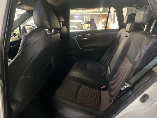 מודעת רכב טויוטה RAV4 2