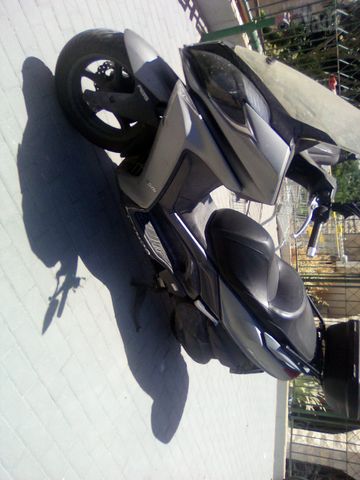 מודעת רכב קימקו דאון-טאון 350