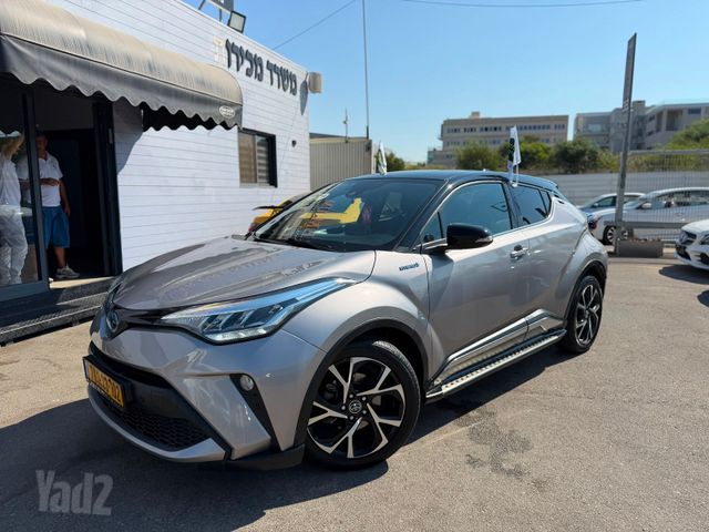 מודעת רכב טויוטה C-HR