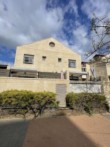 האלמוג 41
