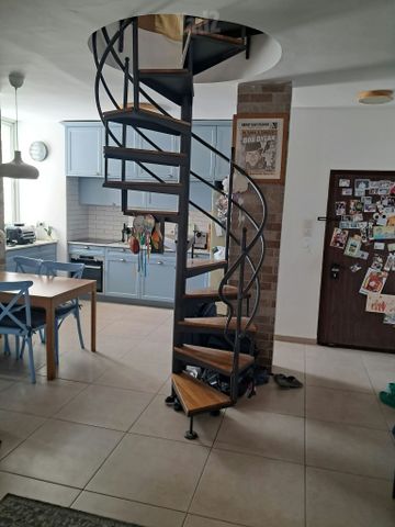 Holon, Israel 3