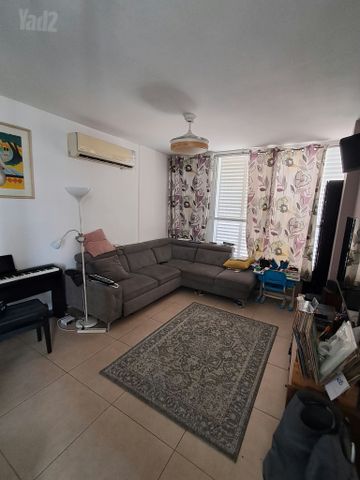 Holon, Israel 9