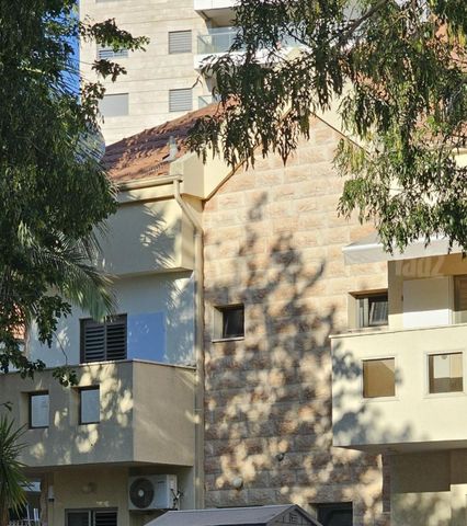 זכרון שרה 17
