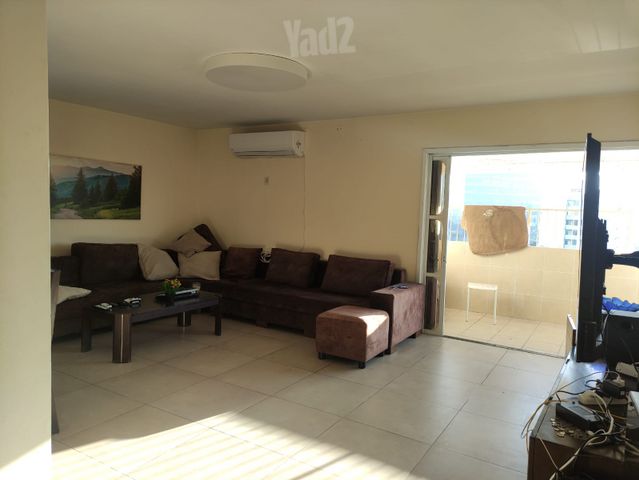 Holon, Israel 5