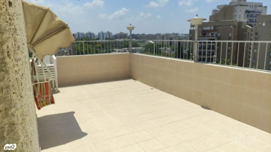 Holon, Israel 2
