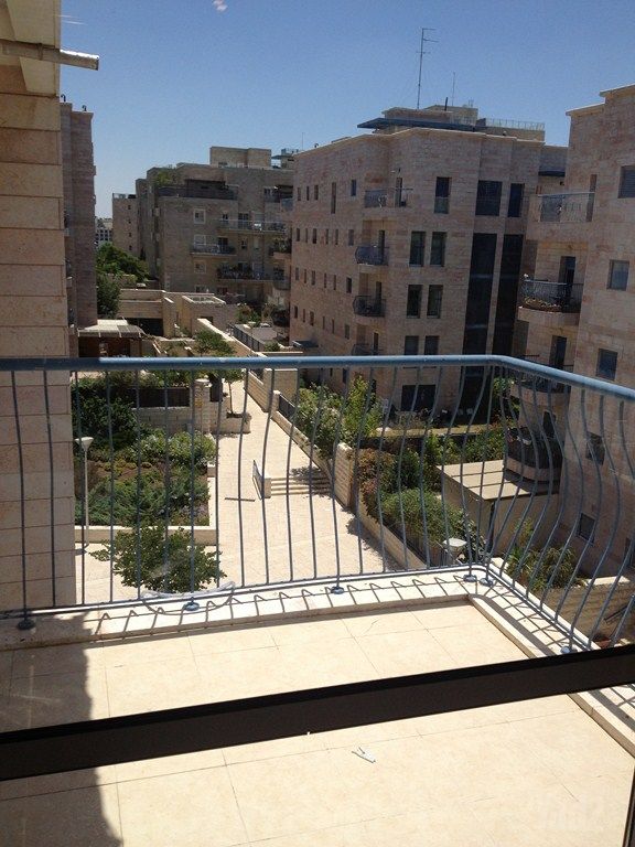דירה להשכרה בירושלים (תיווך) — 4