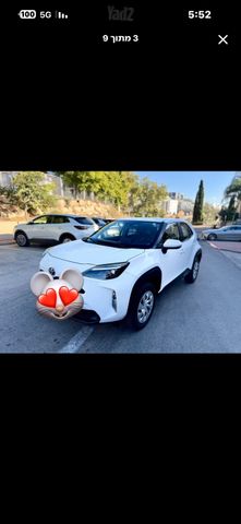 מודעת רכב טויוטה יאריס קרוס