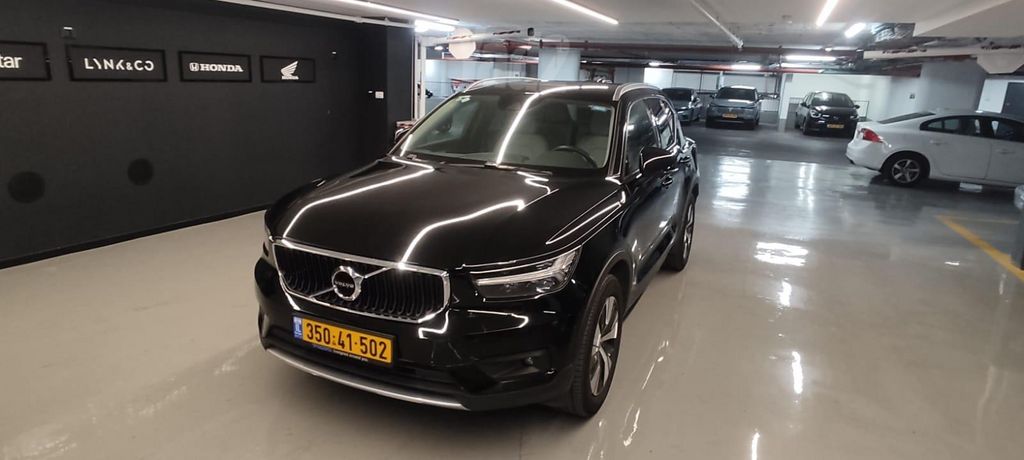 מודעת רכב וולוו XC40