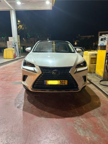 מודעת רכב לקסוס NX