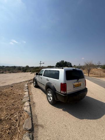 מודעת רכב דודג' ניטרו