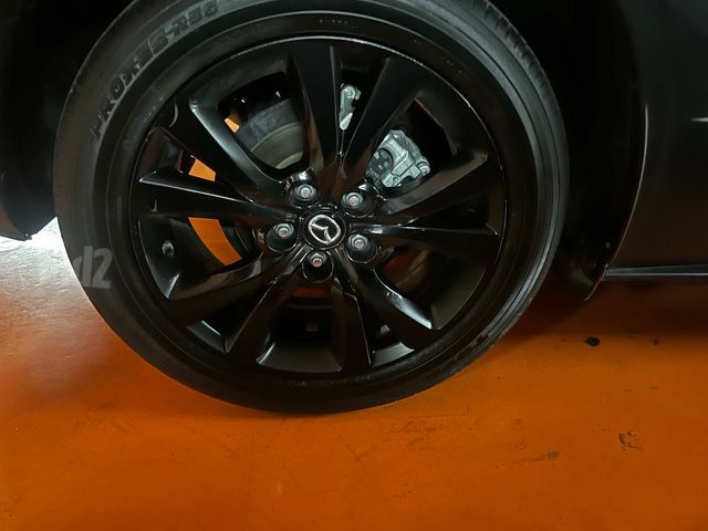 מודעת רכב מאזדה CX-30