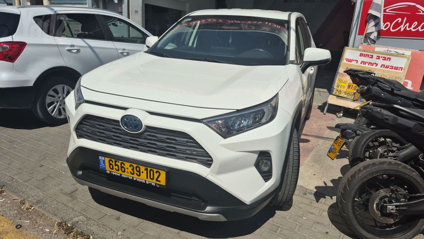 מודעת רכב טויוטה RAV4