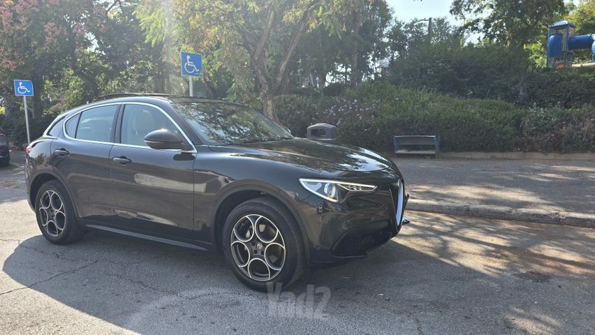 מודעת רכב אלפא רומיאו סטלביו