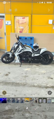 מודעת רכב הרלי דיווידסון V-Rod 1250