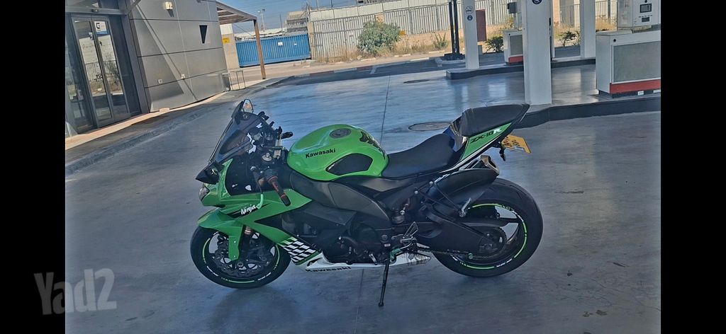 מודעת רכב קאוואסאקי נינג'ה ZX 10R