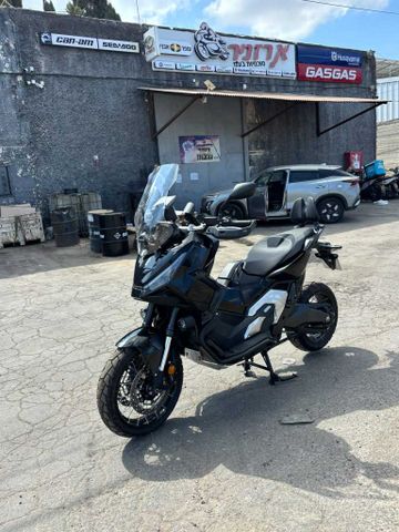 מודעת רכב הונדה X-ADV750