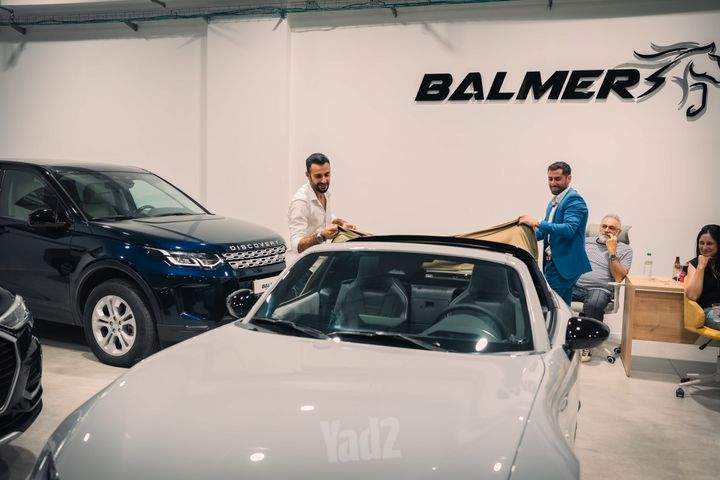 מודעת רכב מאזדה MX-5
