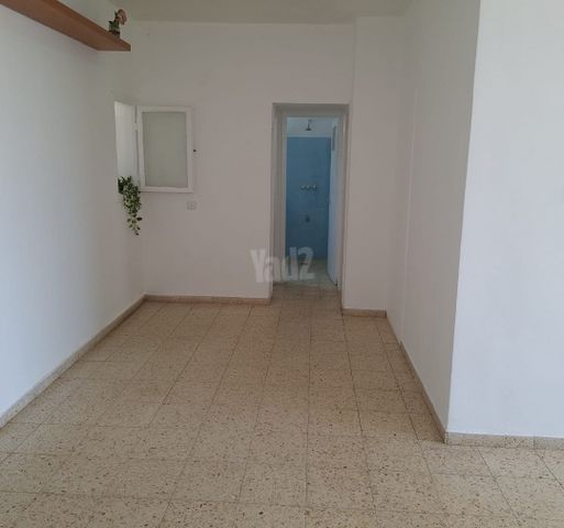 החרושת 10