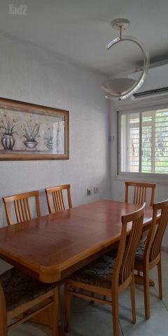 שדרות ג'יימס דה רוטשילד 67