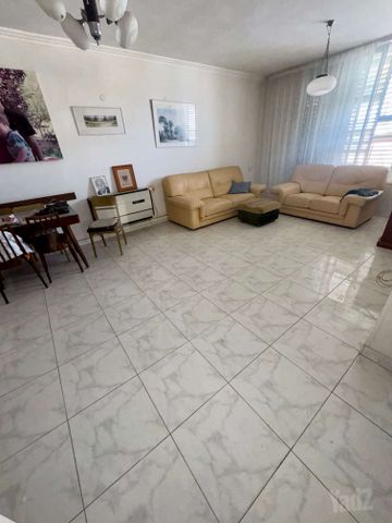 Holon, Israel 4