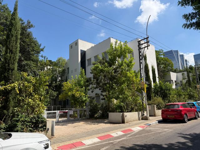 מזא"ה 63
