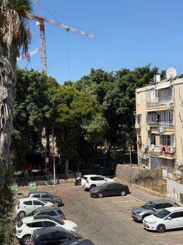 הגיחון 13