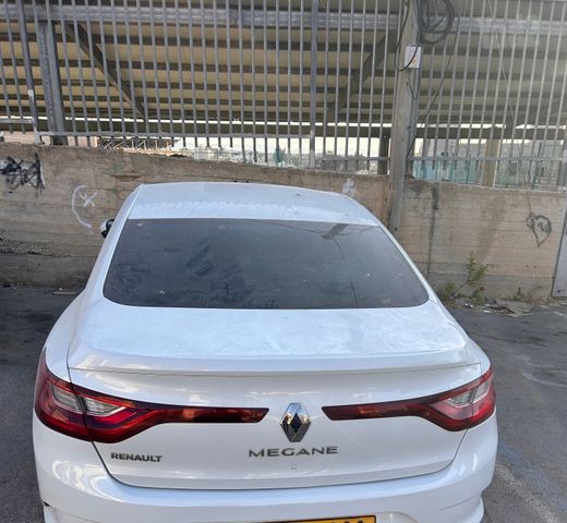 מגאן Intense אוט׳ דיזל 1.5 (116 כ״ס)