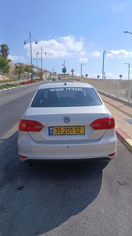 מודעת רכב פולקסווגן ג'טה 