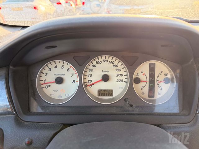 לנסר Sport אוט׳ 1.6 (98 כ״ס)