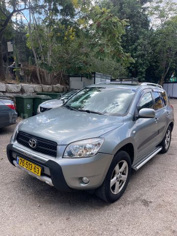 מודעת רכב טויוטה RAV4
