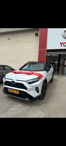 מודעת רכב טויוטה RAV4