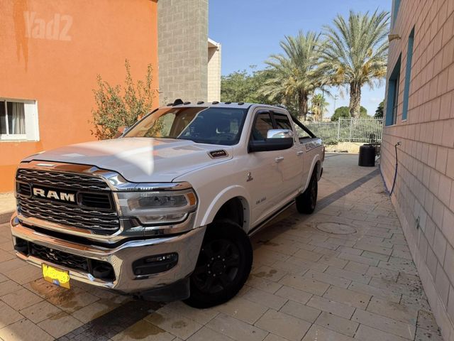 מודעת רכב דודג'