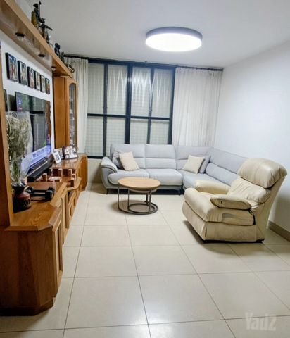 Holon, Israel 7