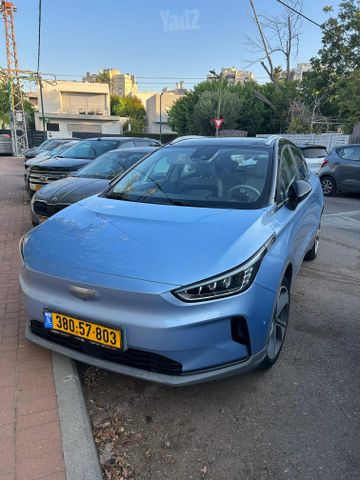 מודעת רכב ג׳ילי Geometry C