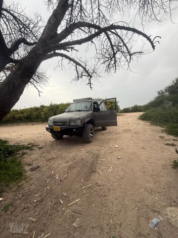 מודעת רכב איסוזו טרופר