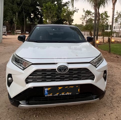 מודעת רכב טויוטה RAV4