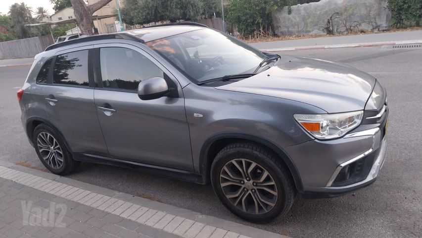 מודעת רכב מיצובישי ASX