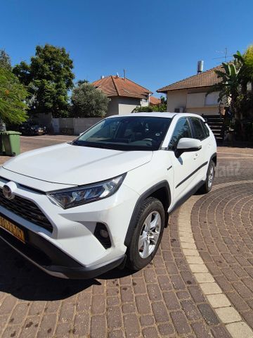 מודעת רכב טויוטה RAV4