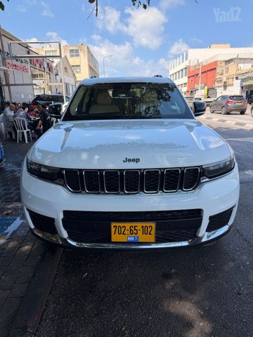 מודעת רכב ג'יפ גרנד צ'ירוקי
