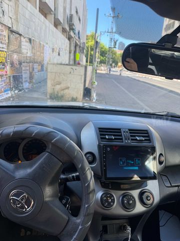 מודעת רכב טויוטה RAV4