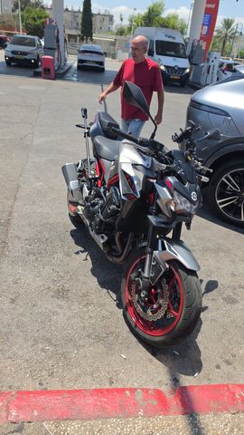 מודעת רכב קאוואסאקי Z900