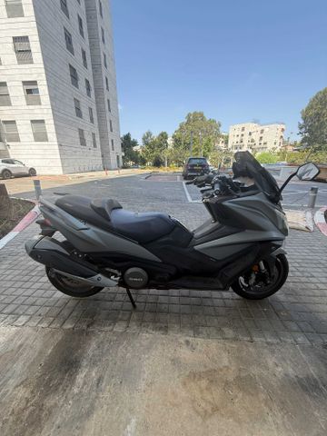 מודעת רכב קימקו AK 550