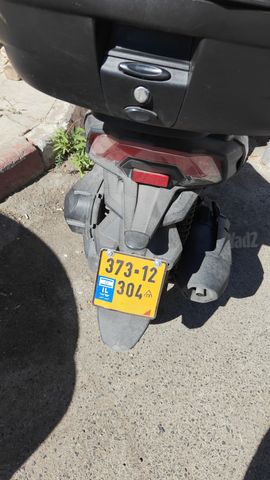 מודעת רכב סאן יאנג ג'וירייד 300 16
