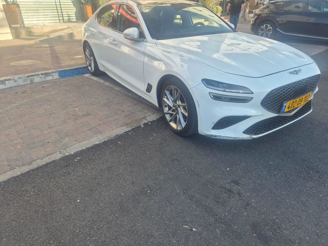 מודעת רכב ג'נסיס G70